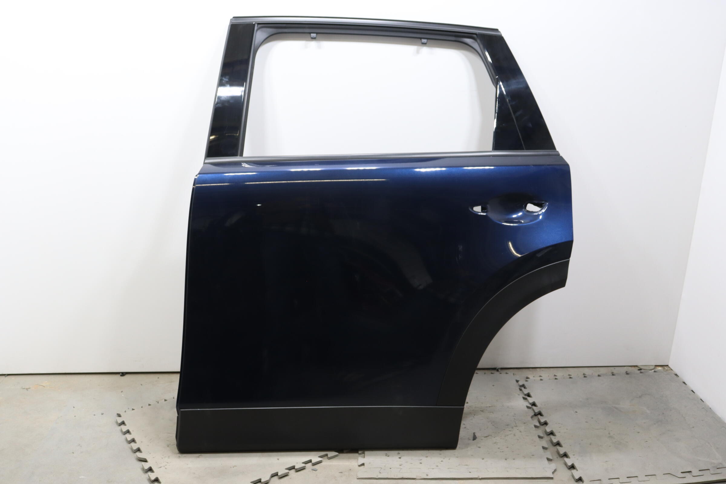 エクセル 2024 - 2026 MAZDA CX-90 REAR LEFT DRIVER SIDE DOOR SHELL PANEL OEM