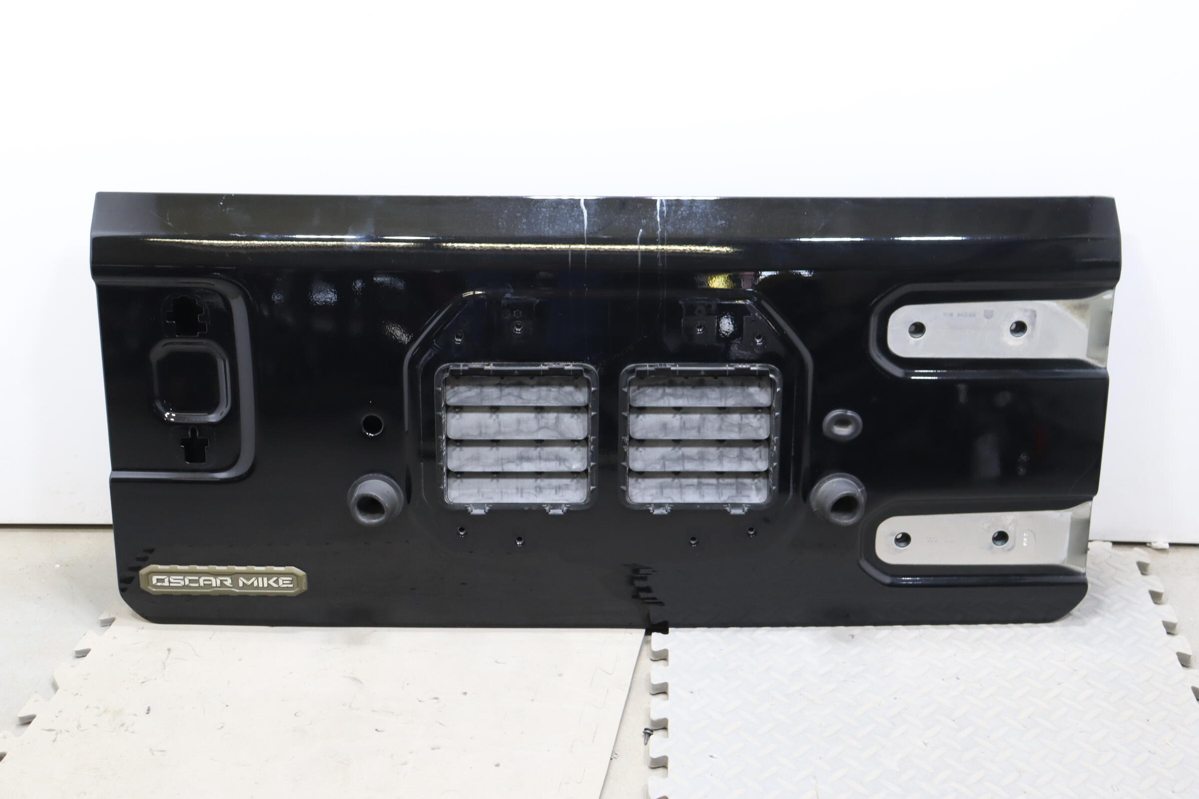 2020 - 2026 JEEP WRANGLER REAR LOWER BACK DOOR TAILGATE SHELL OEM