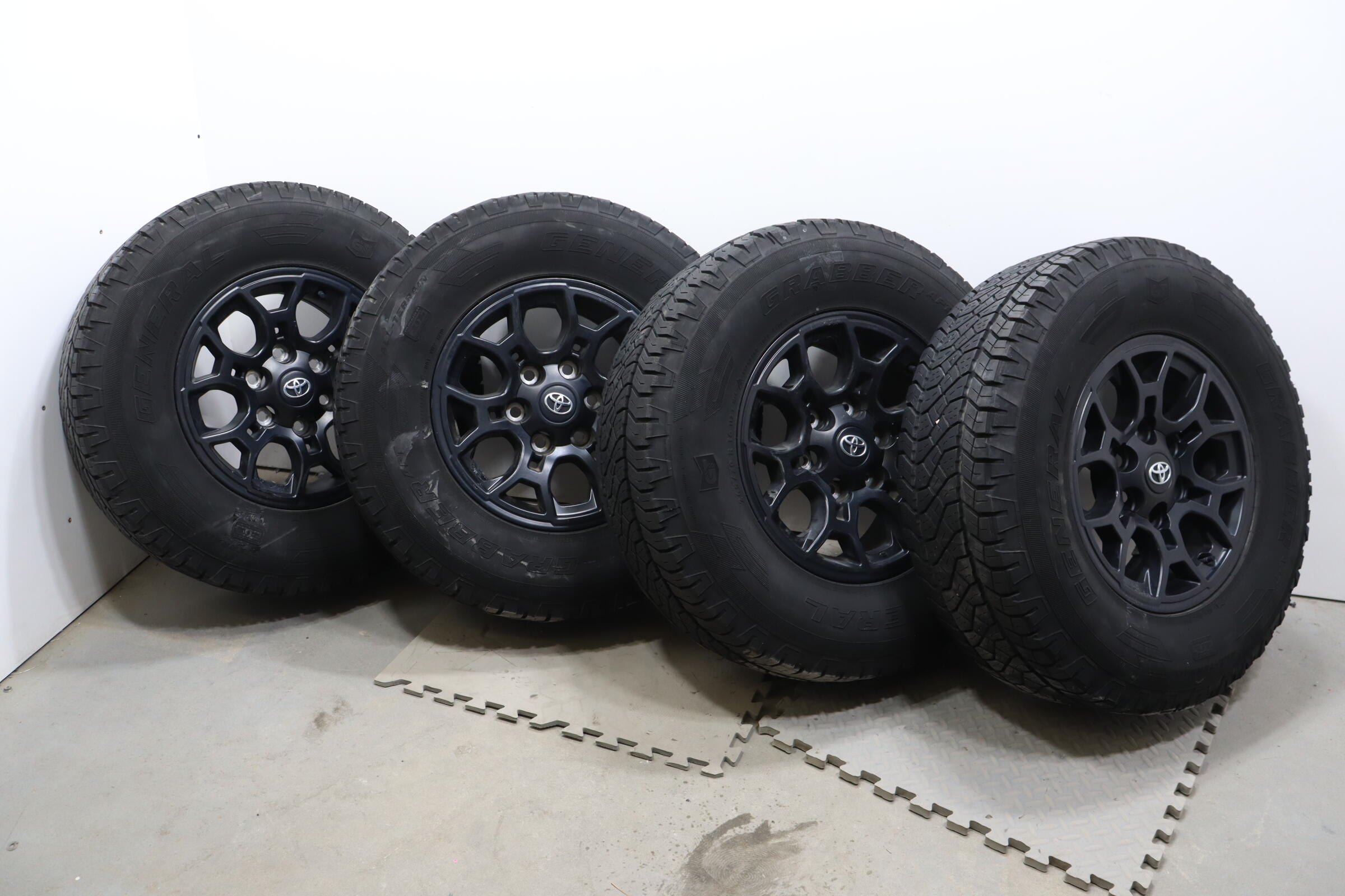 2016 - 2023 TOYOTA TACOMA SR WHEEL RIM 16X7J ET25 265/70R16 SET