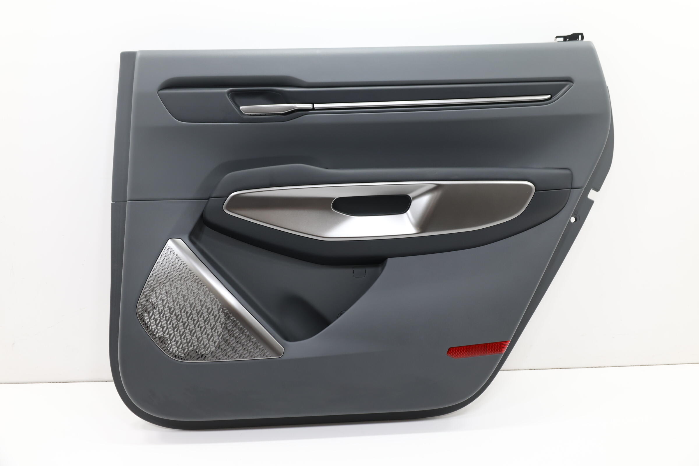 Isharta出品　33SLB 2026 KIA EV9 REAR RIGHT PASSENGER DOOR TRIM PANEL OEM